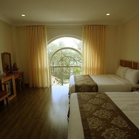 Lake View Hotel Далат Экстерьер фото